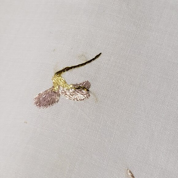 VTG HANDKERCHIEF GOLD FLOWERS EMBROIDERED POCKET SCARF BRIDAL WEDDING HANKIE - Picture 8 of 12